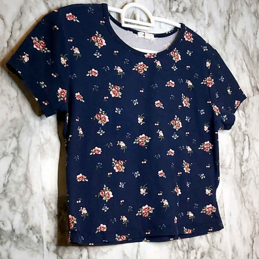 Ardene Navy Floral Crop Top size S